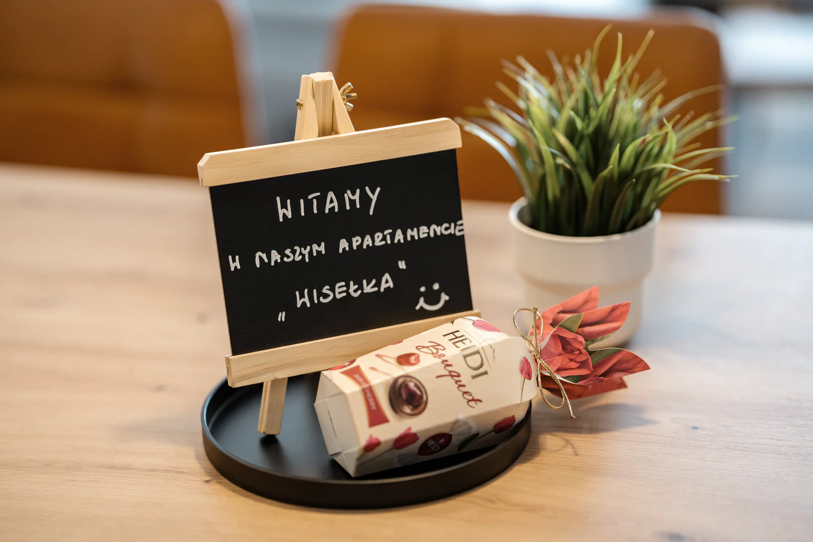 Powitalny detal przygotowany dla gości apartamentu